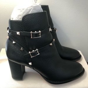 Valentino Rockstud Pebbled Leather Booties
